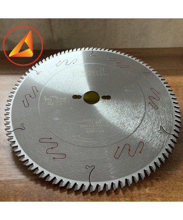 Cưa 3d chống ồn (300 - 30 - 3.2 - 96T)
